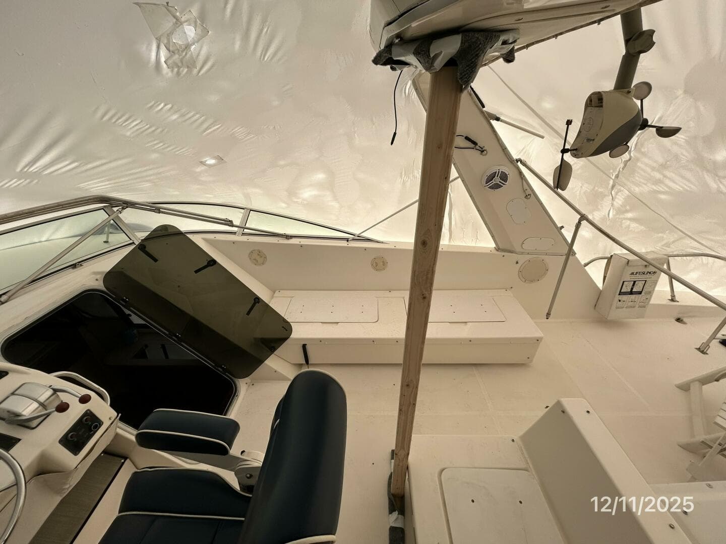 1998 Bayliner 4788 — photo 13