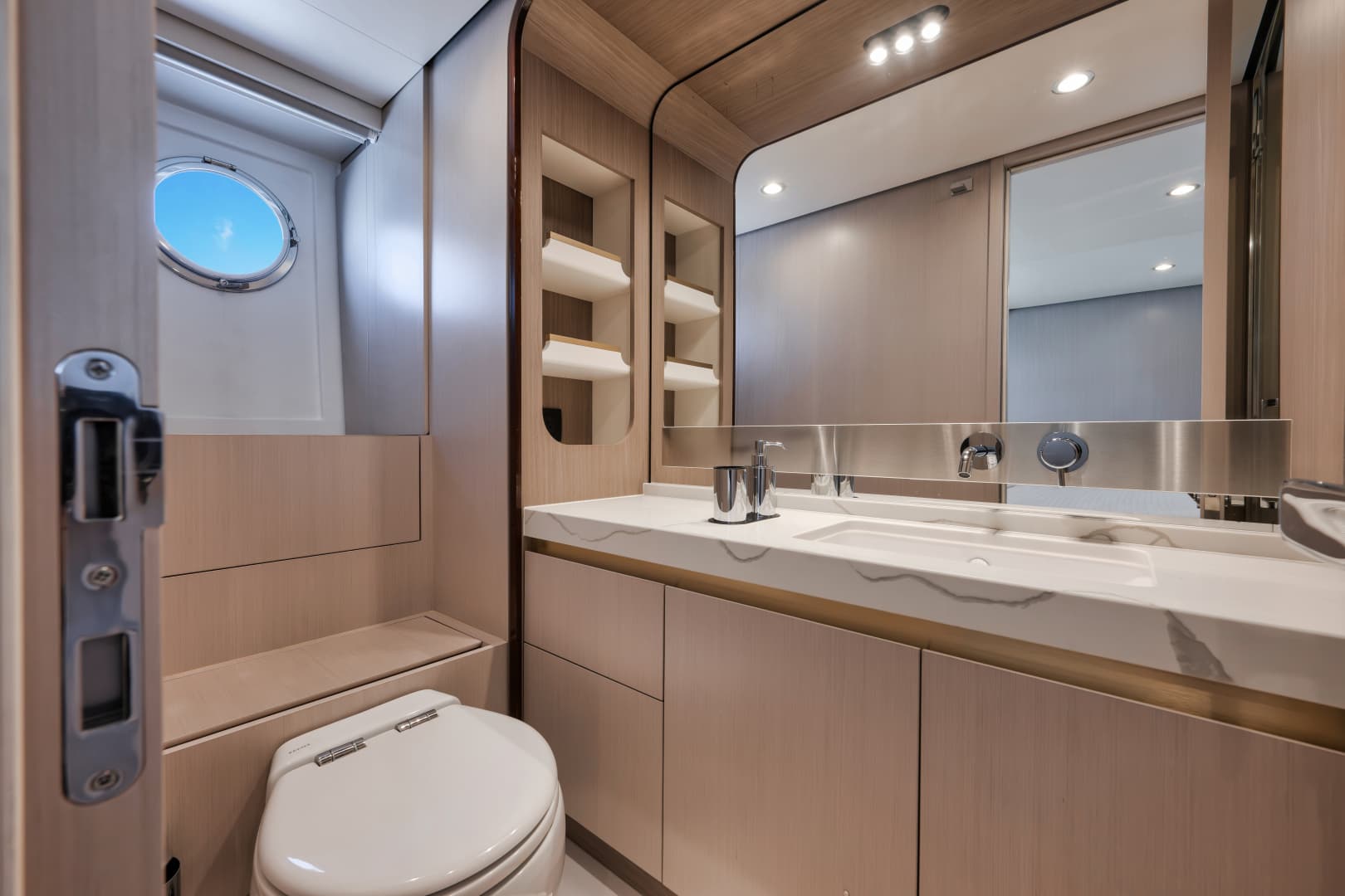 2022 Azimut Flybridge — photo 52
