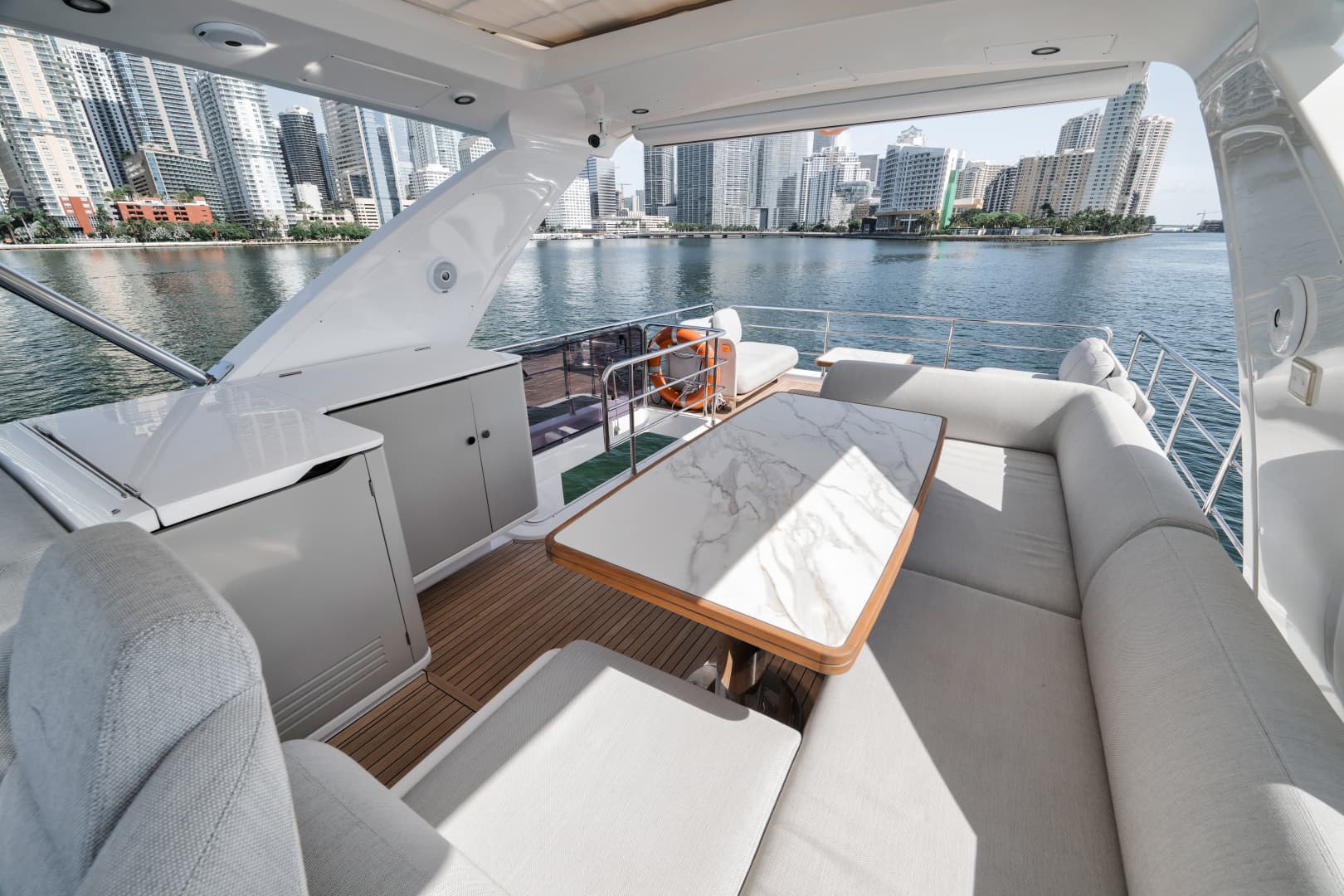 2022 Azimut Flybridge — photo 27