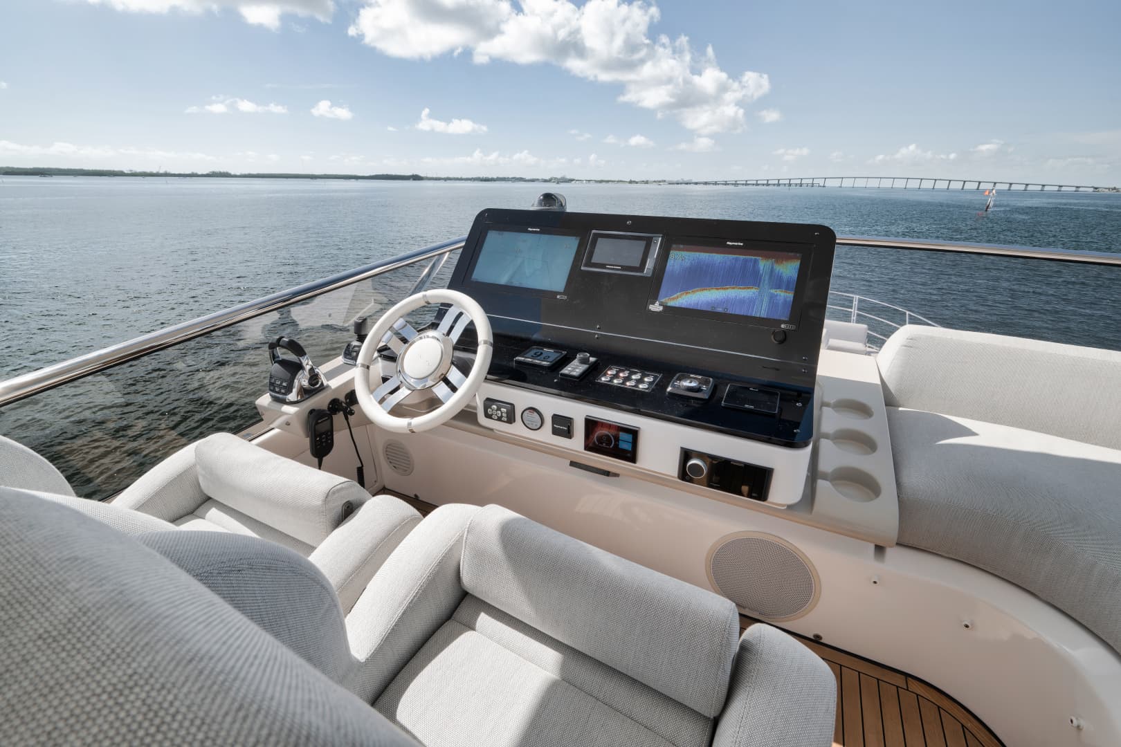 2022 Azimut Flybridge — photo 30