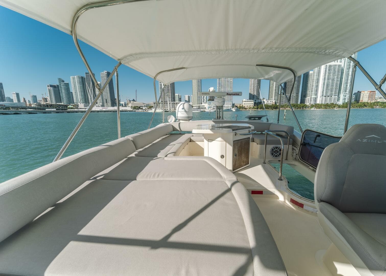 2011 Azimut 48 Flybridge — photo 12