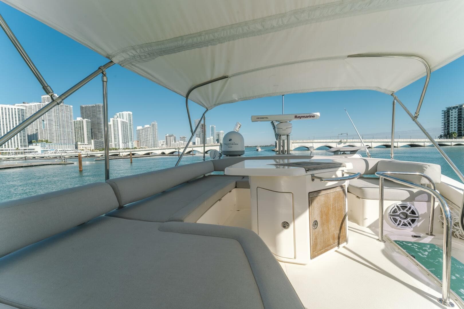 2011 Azimut 48 Flybridge — photo 11