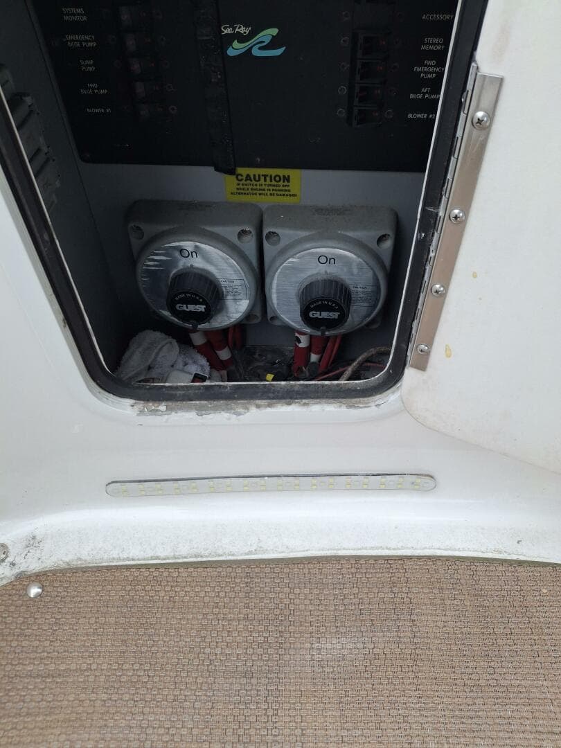 1997 Sea Ray 400 Sedan Bridge — photo 3