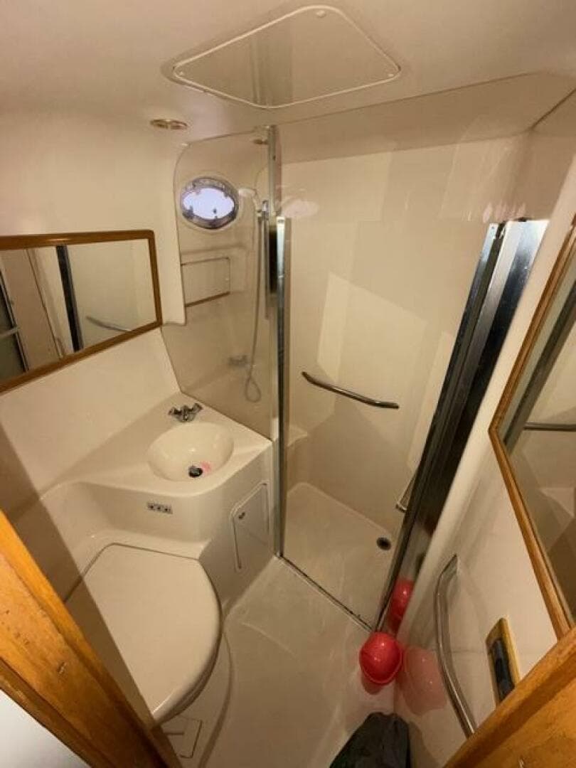 1997 Sea Ray 400 Sedan Bridge — photo 9