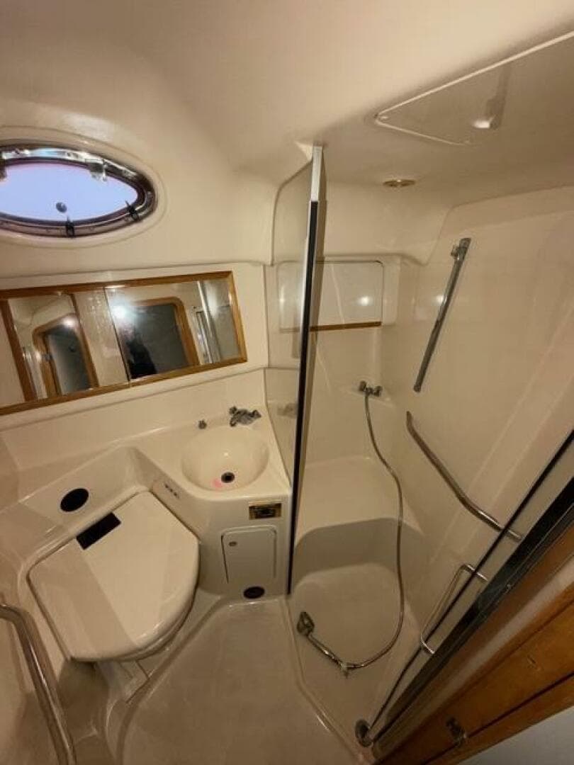 1997 Sea Ray 400 Sedan Bridge — photo 15