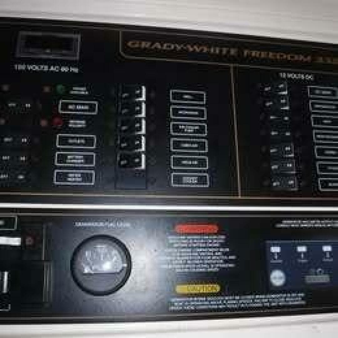 2014 Grady-White 335 Freedom — photo 8