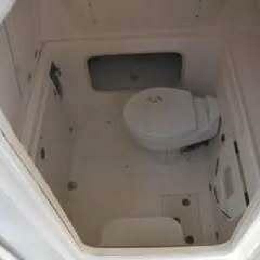 2004 Boston Whaler — photo 15