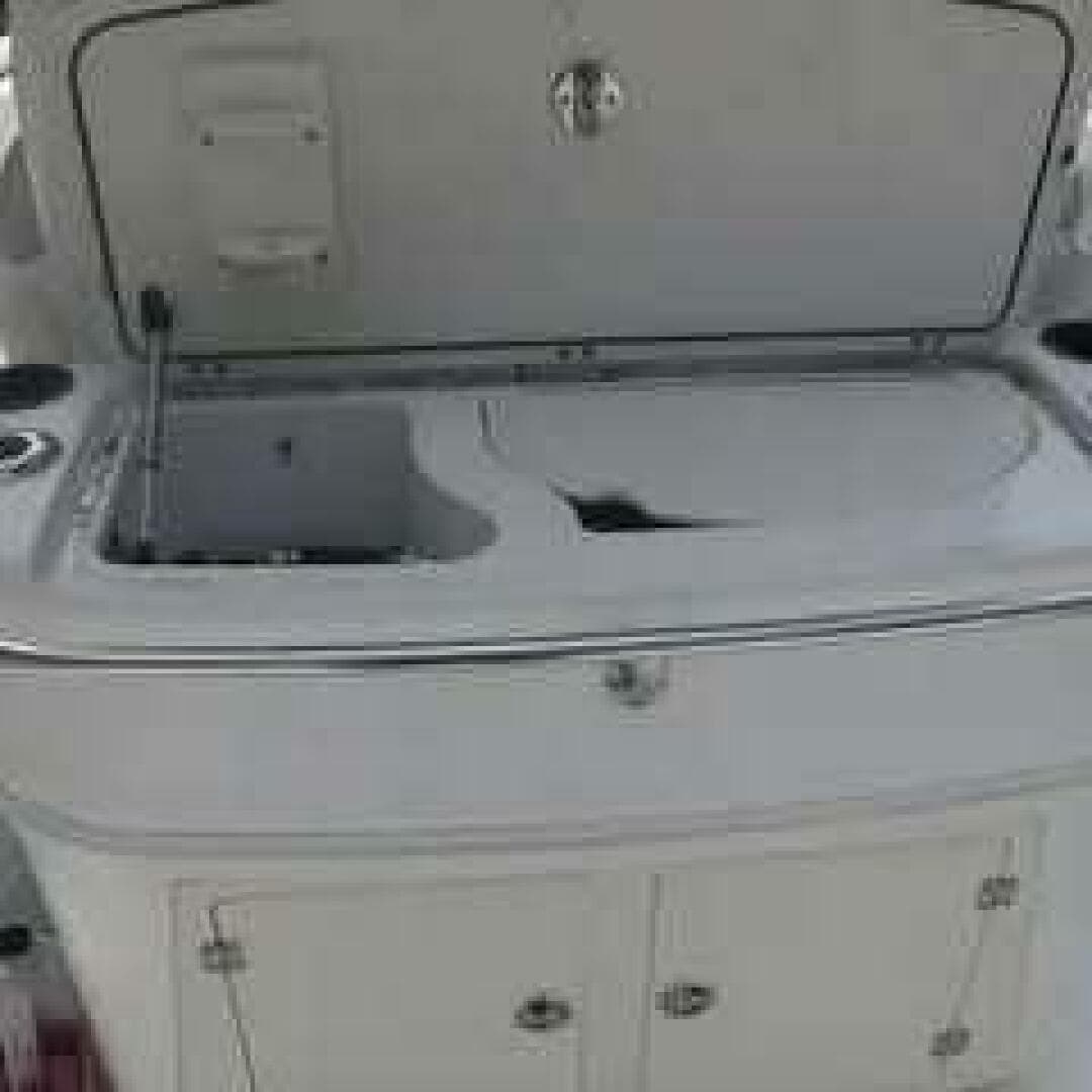 2004 Boston Whaler — photo 18