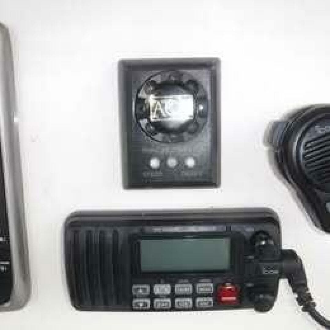 2004 Boston Whaler — photo 9