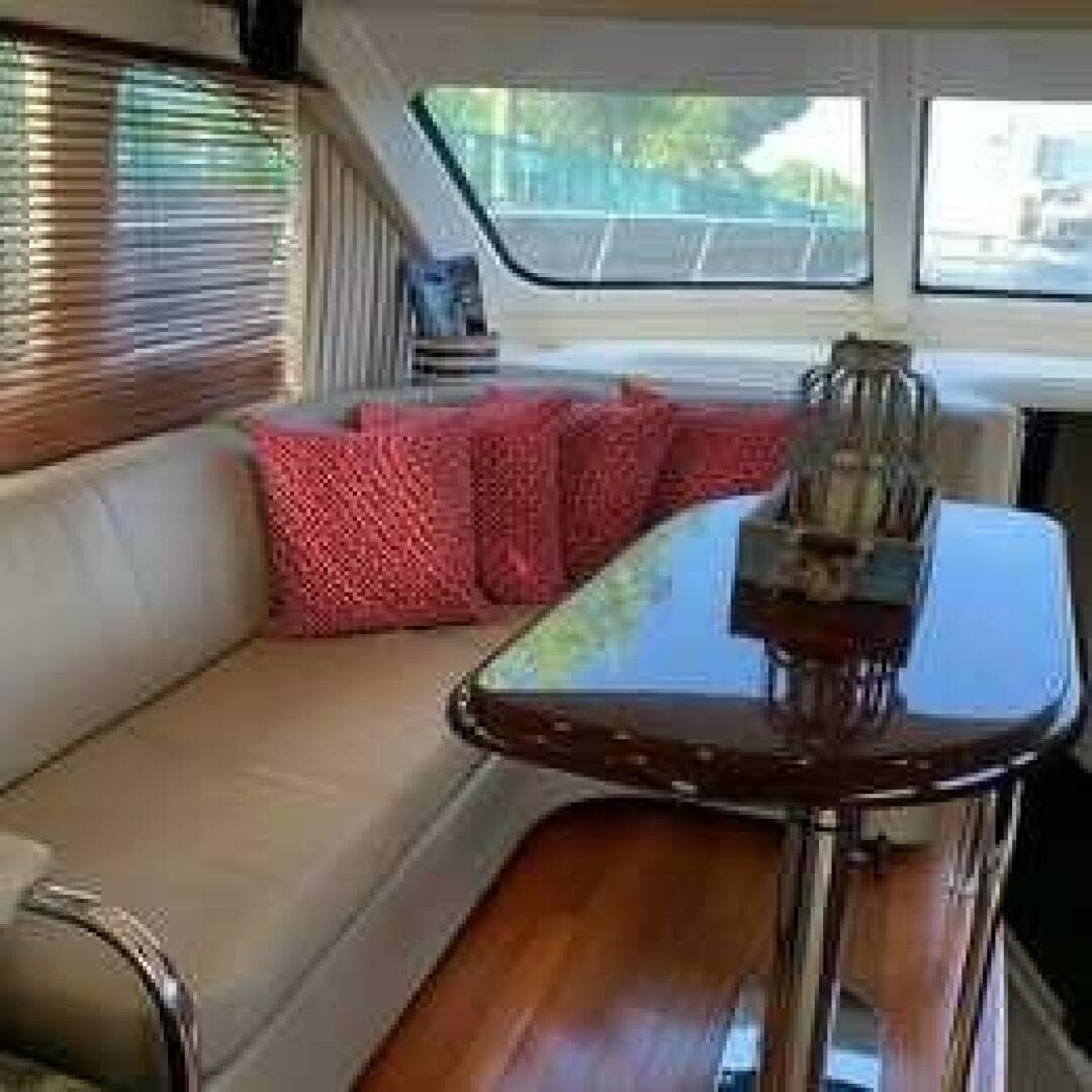 2007 Sea Ray 529 Sedan Bridge — photo 10