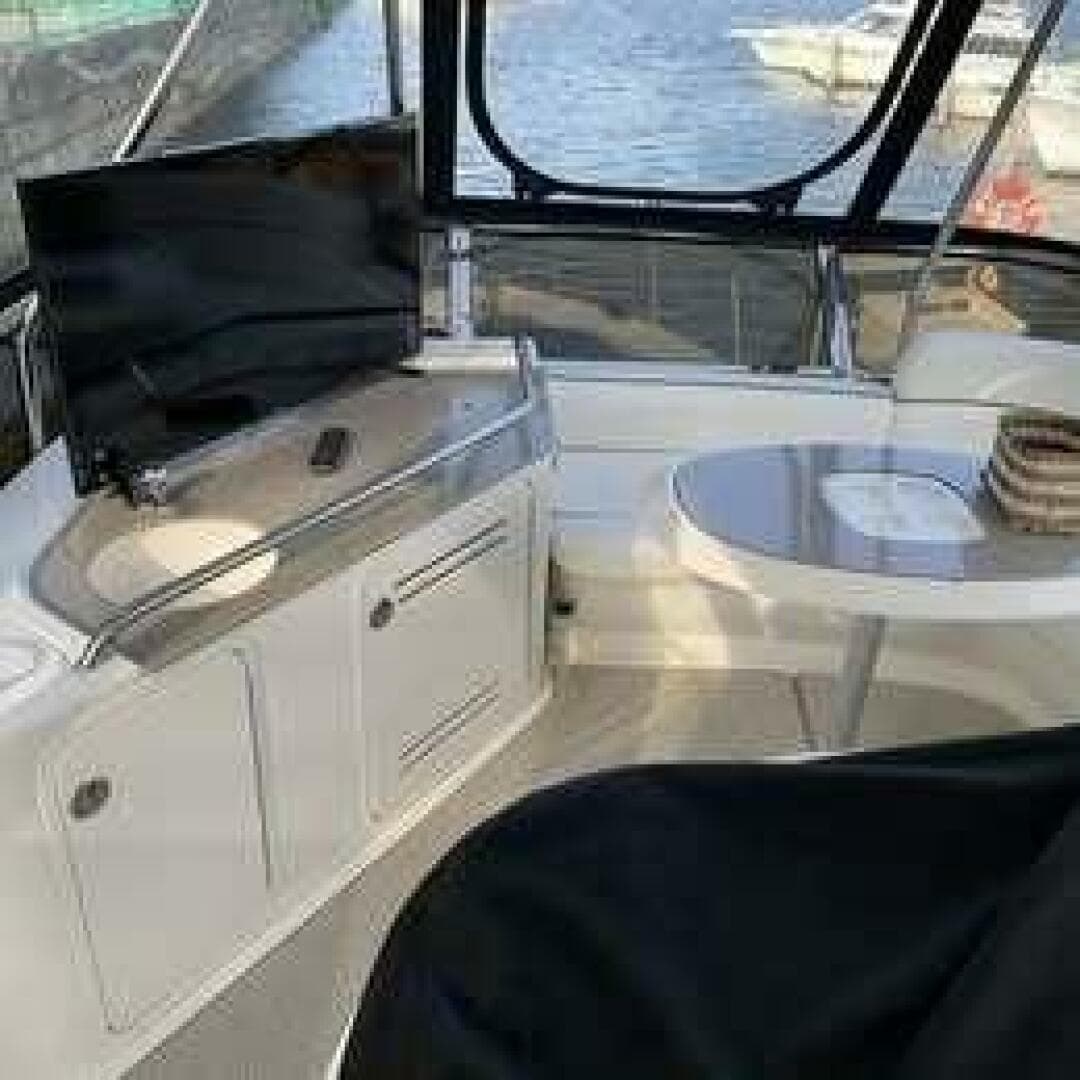 2007 Sea Ray 529 Sedan Bridge — photo 4