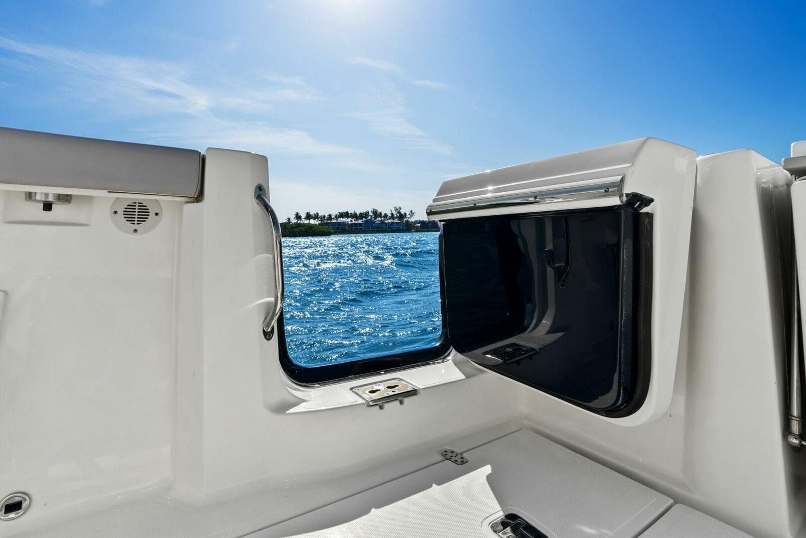 2024 Pursuit S358 — photo 30