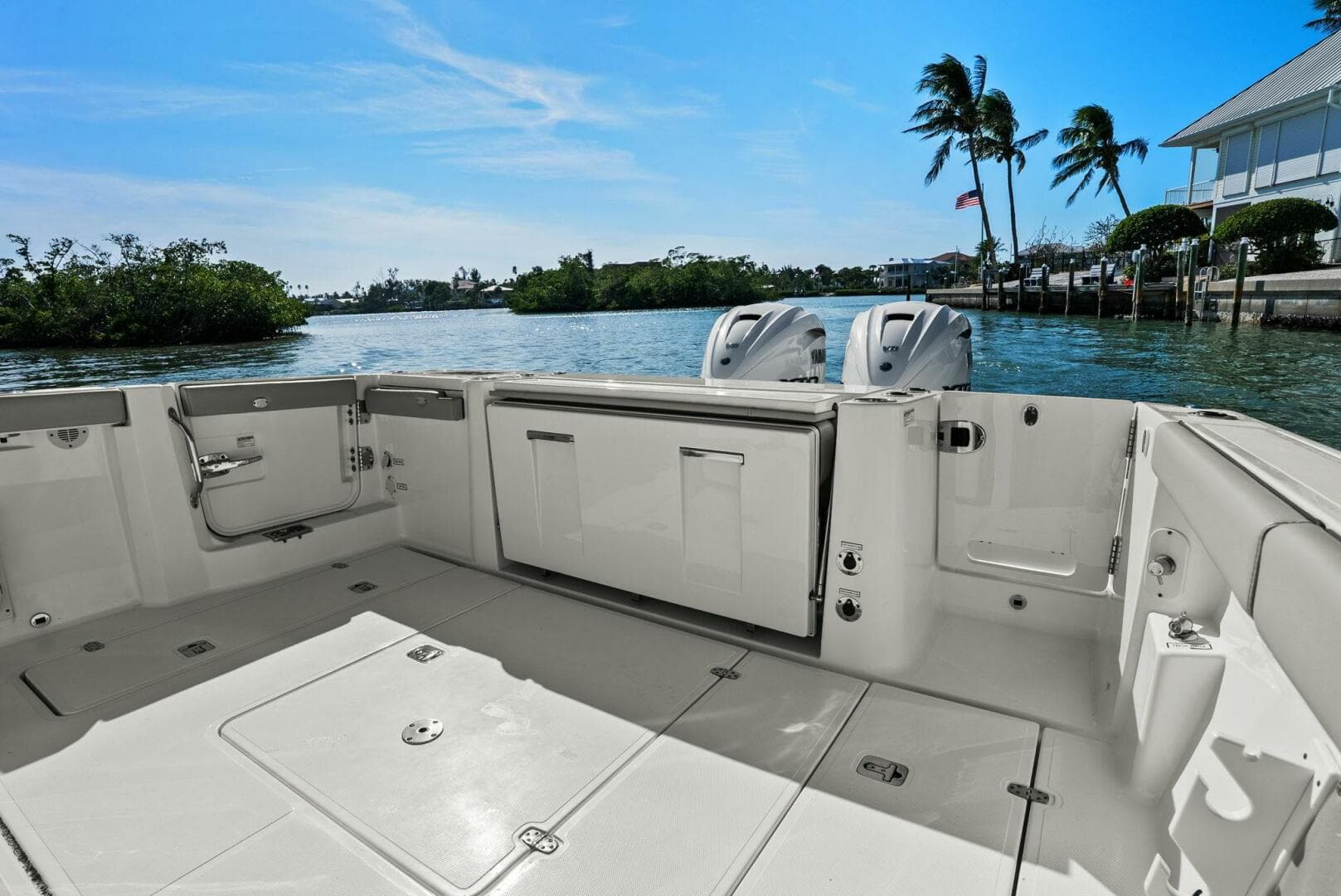 2024 Pursuit S358 — photo 27