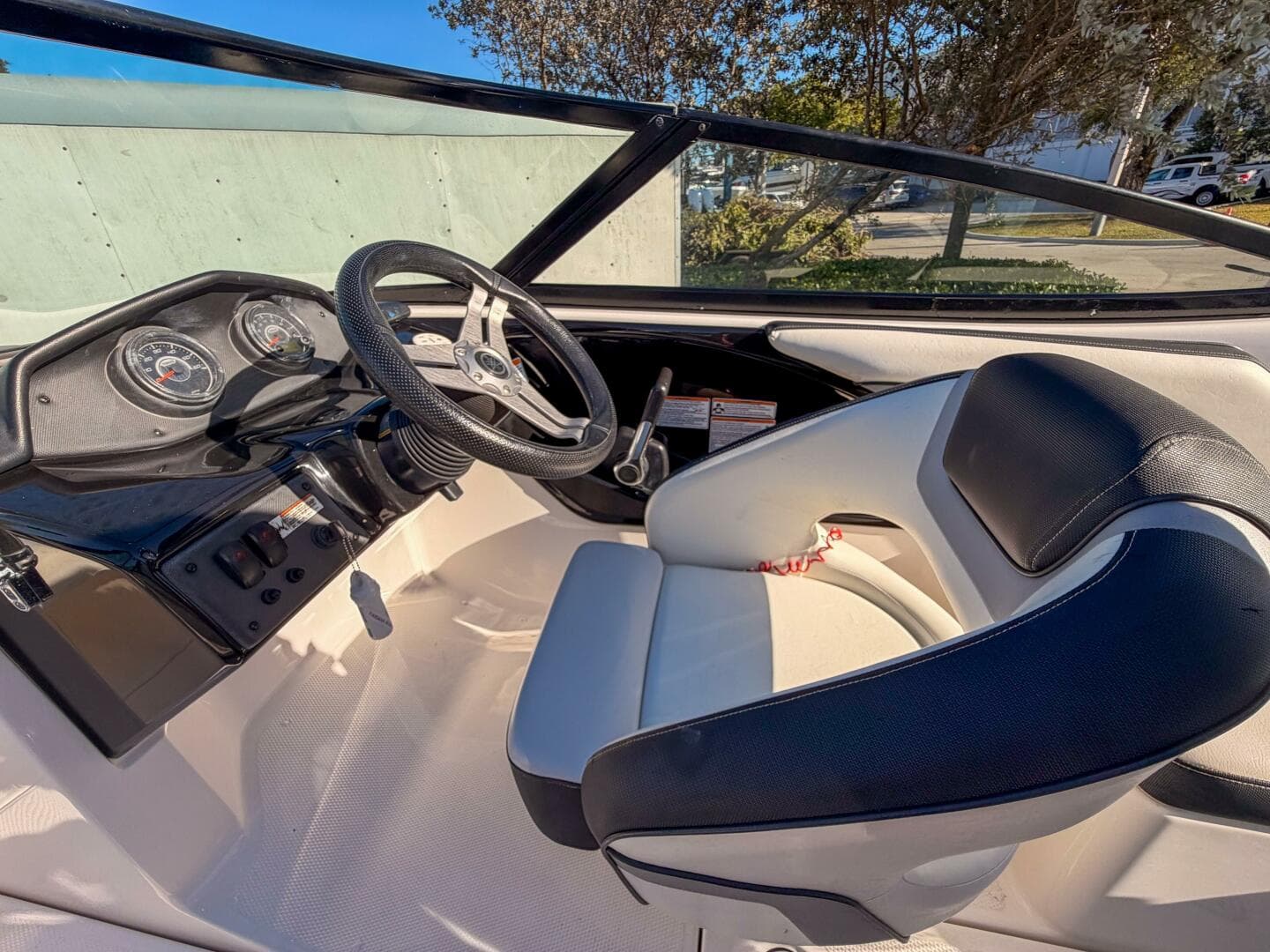 2017 Yamaha Boats Ar 195 — photo 8