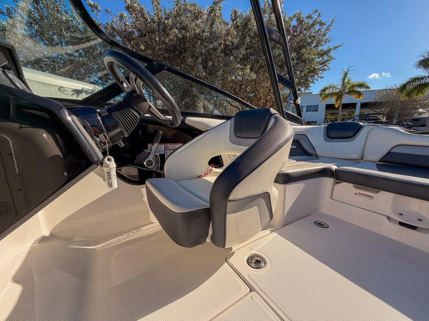 2017 Yamaha Boats Ar 195 — photo 15