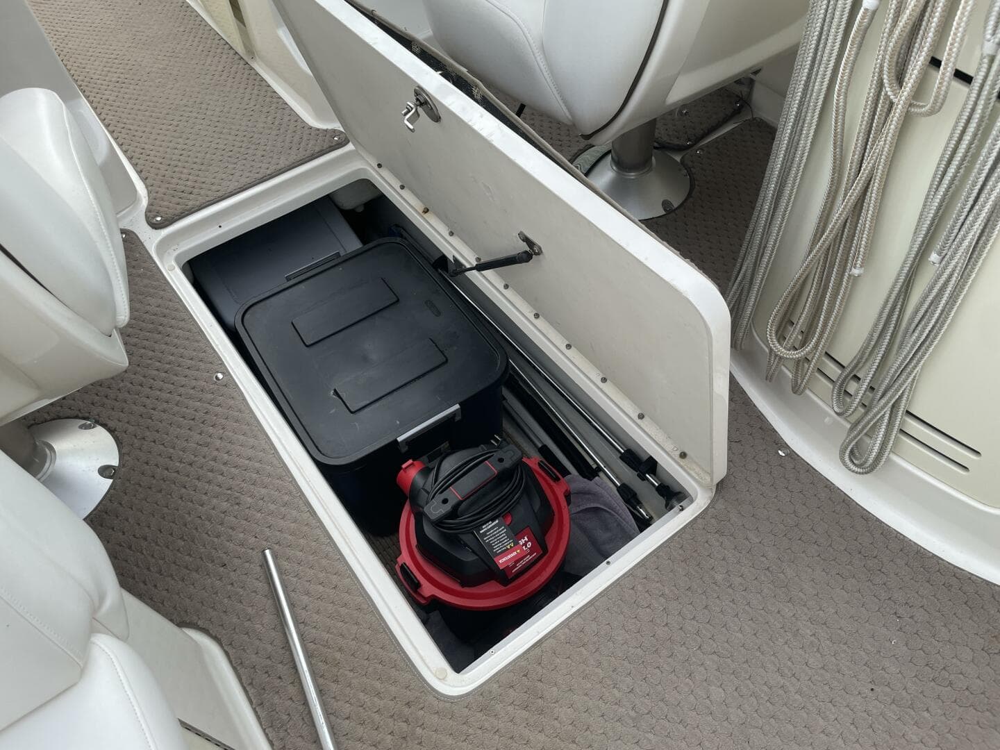 2008 Sea Ray 270 Slx — photo 31