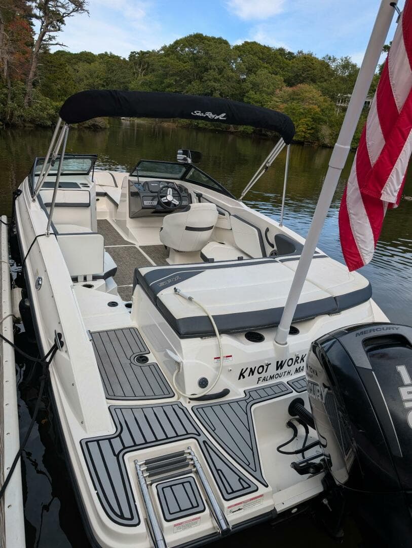 2016 Sea Ray 210 Spx-OB — photo 4