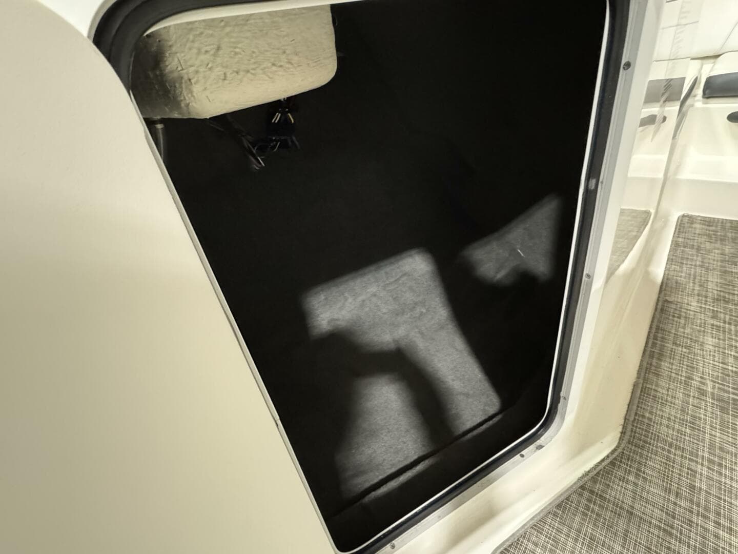 2016 Sea Ray 210 Spx-OB — photo 25