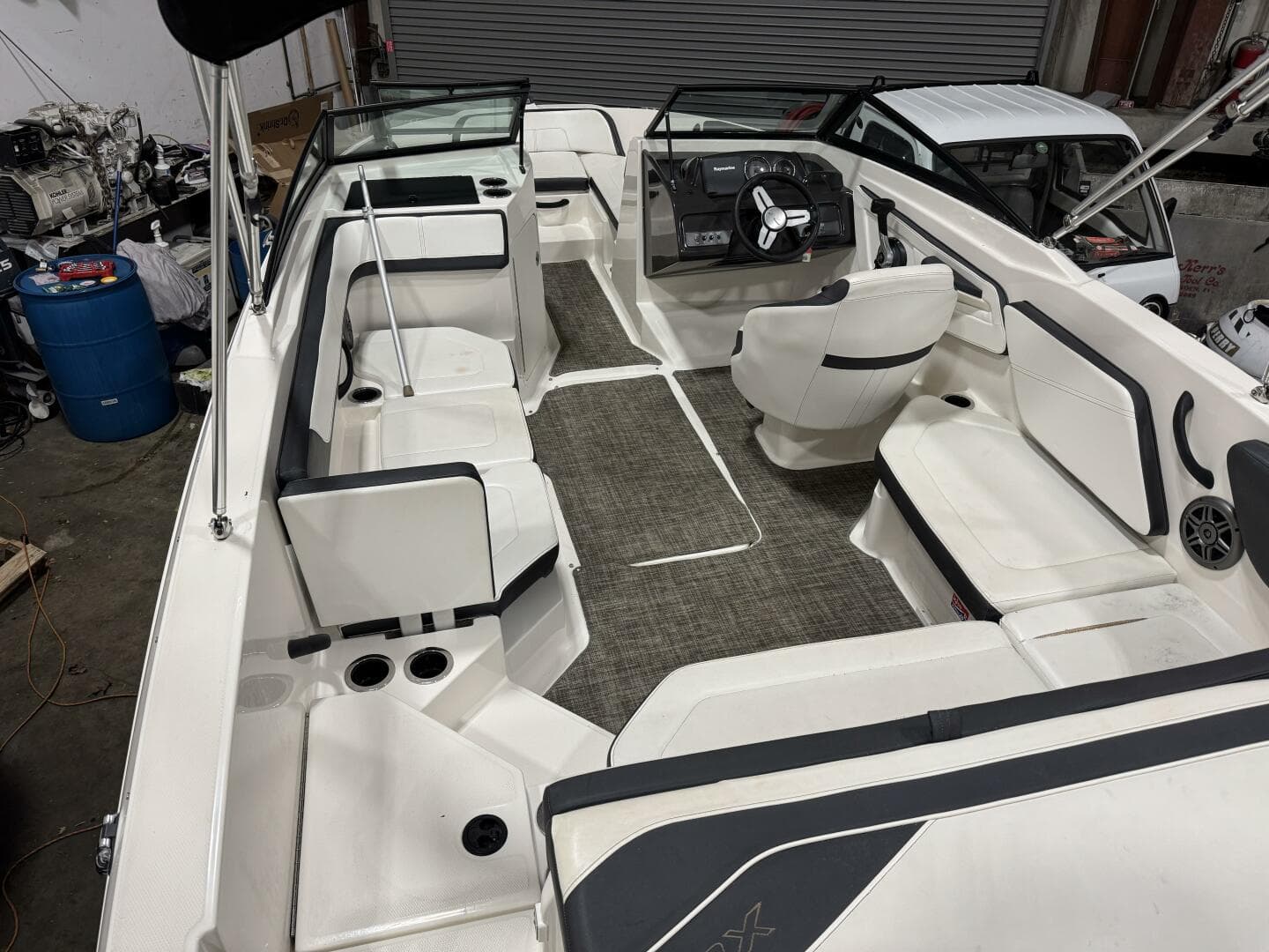 2016 Sea Ray 210 Spx-OB — photo 21
