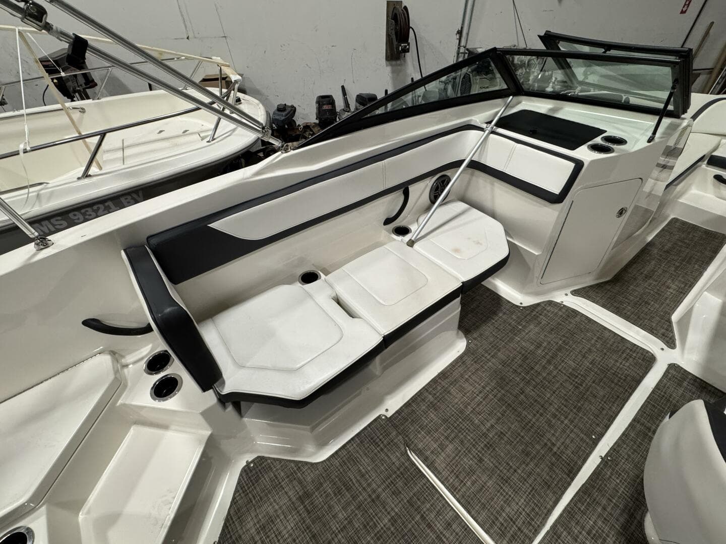 2016 Sea Ray 210 Spx-OB — photo 19