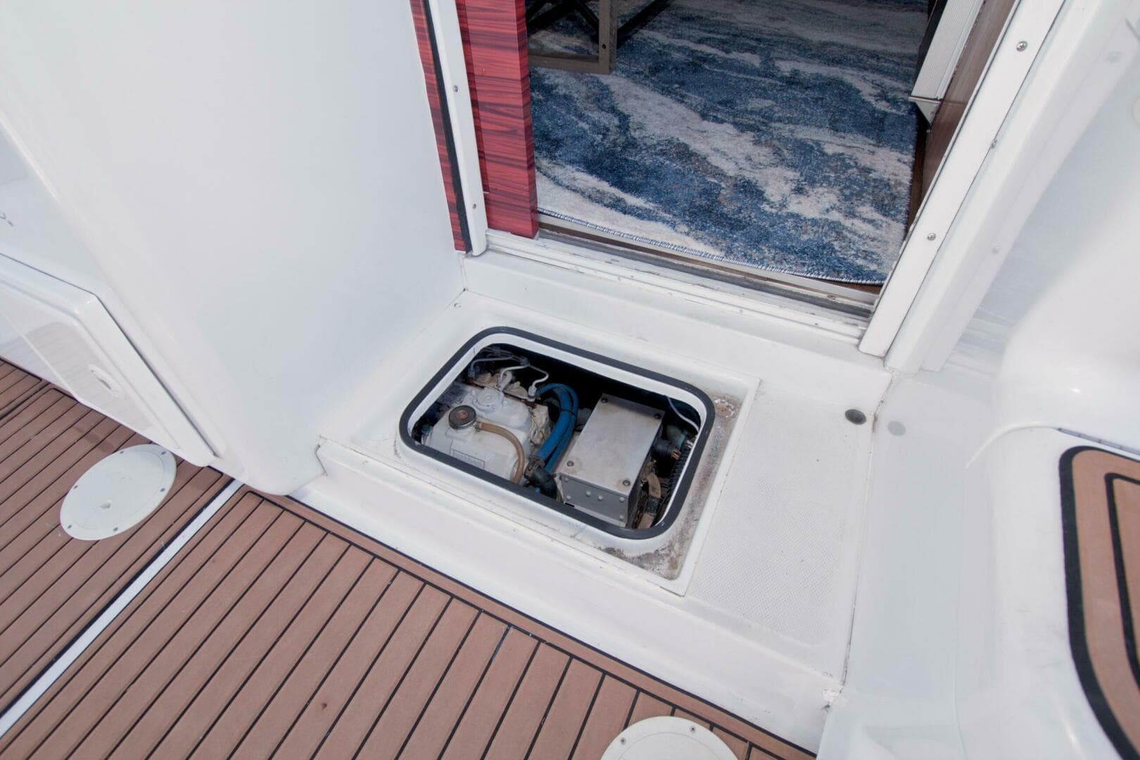 1998 Luhrs 36 Convertible — photo 72