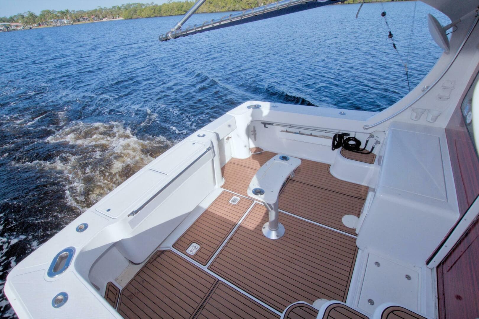 1998 Luhrs 36 Convertible — photo 31