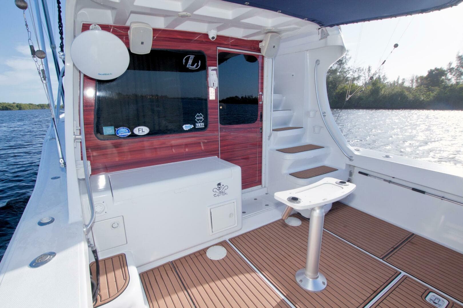 1998 Luhrs 36 Convertible — photo 14