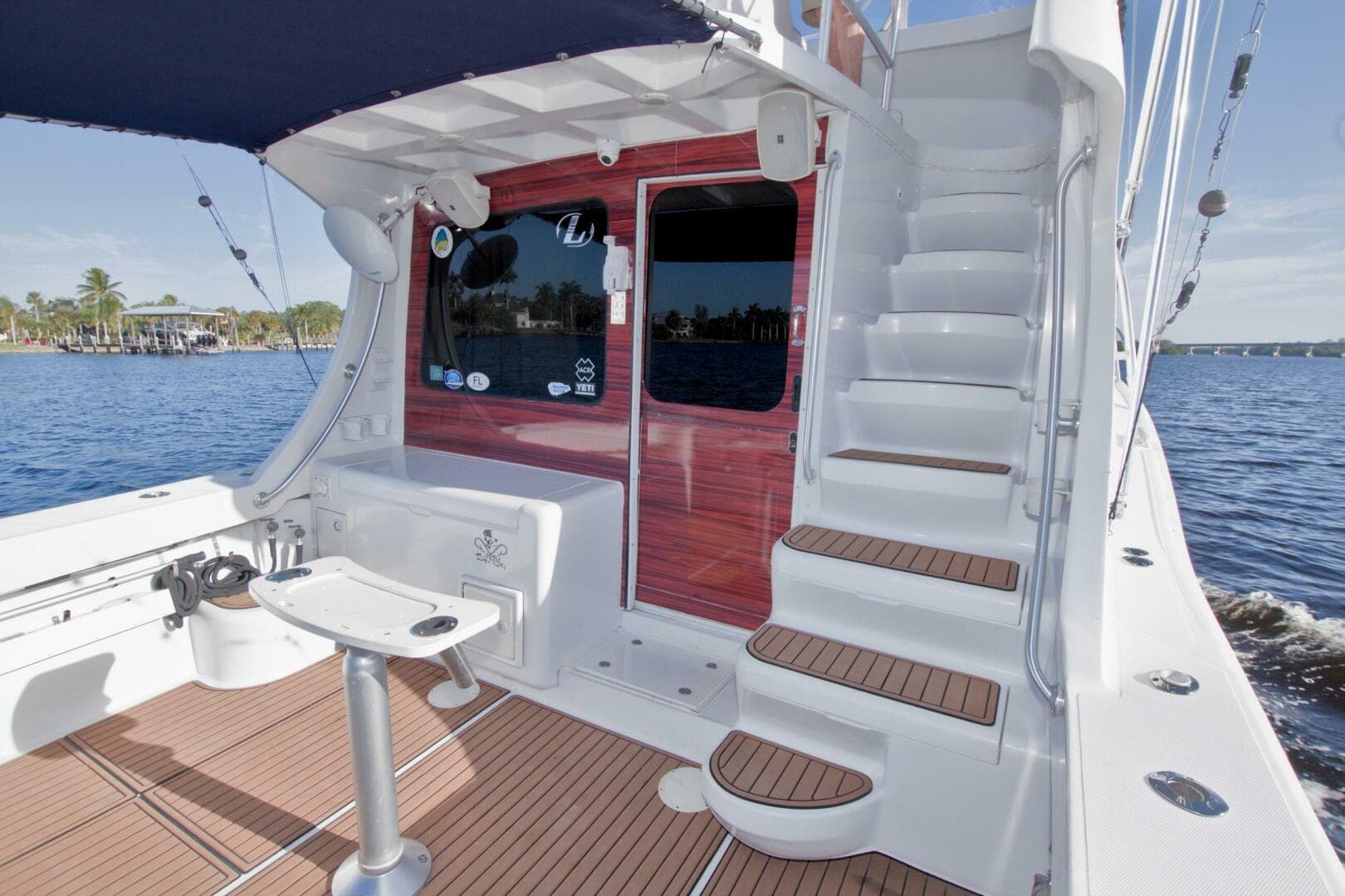 1998 Luhrs 36 Convertible — photo 15