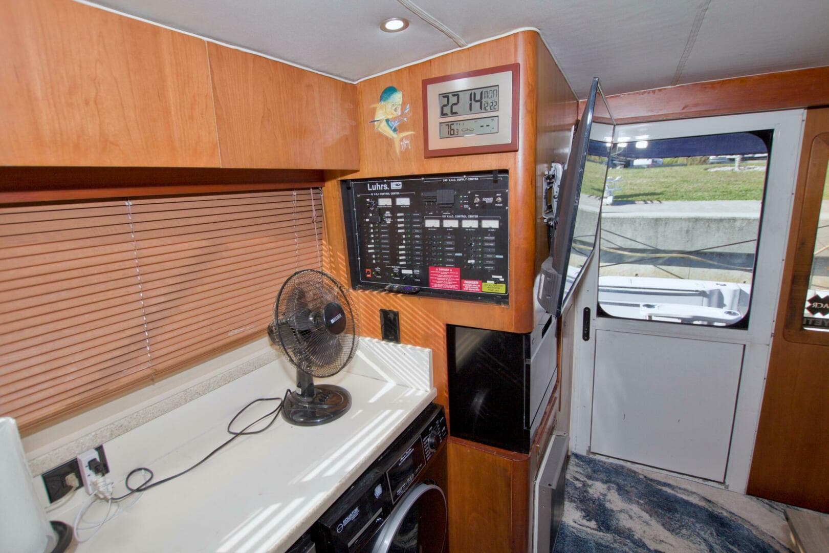 1998 Luhrs 36 Convertible — photo 34