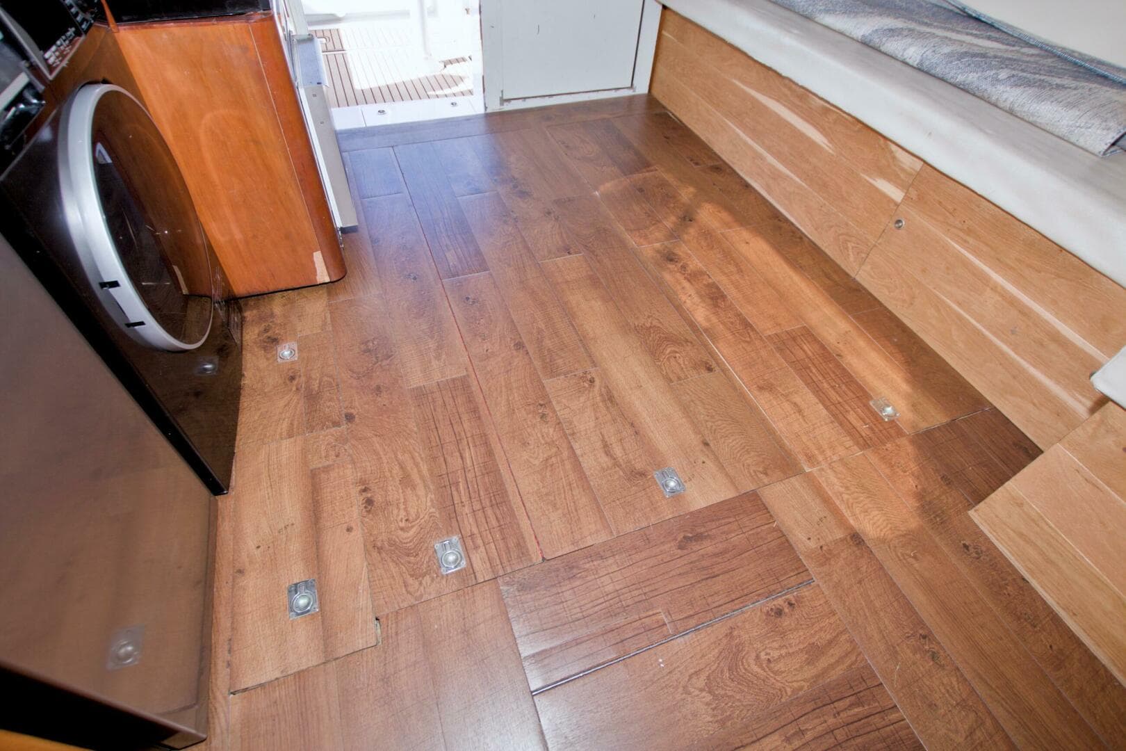 1998 Luhrs 36 Convertible — photo 56