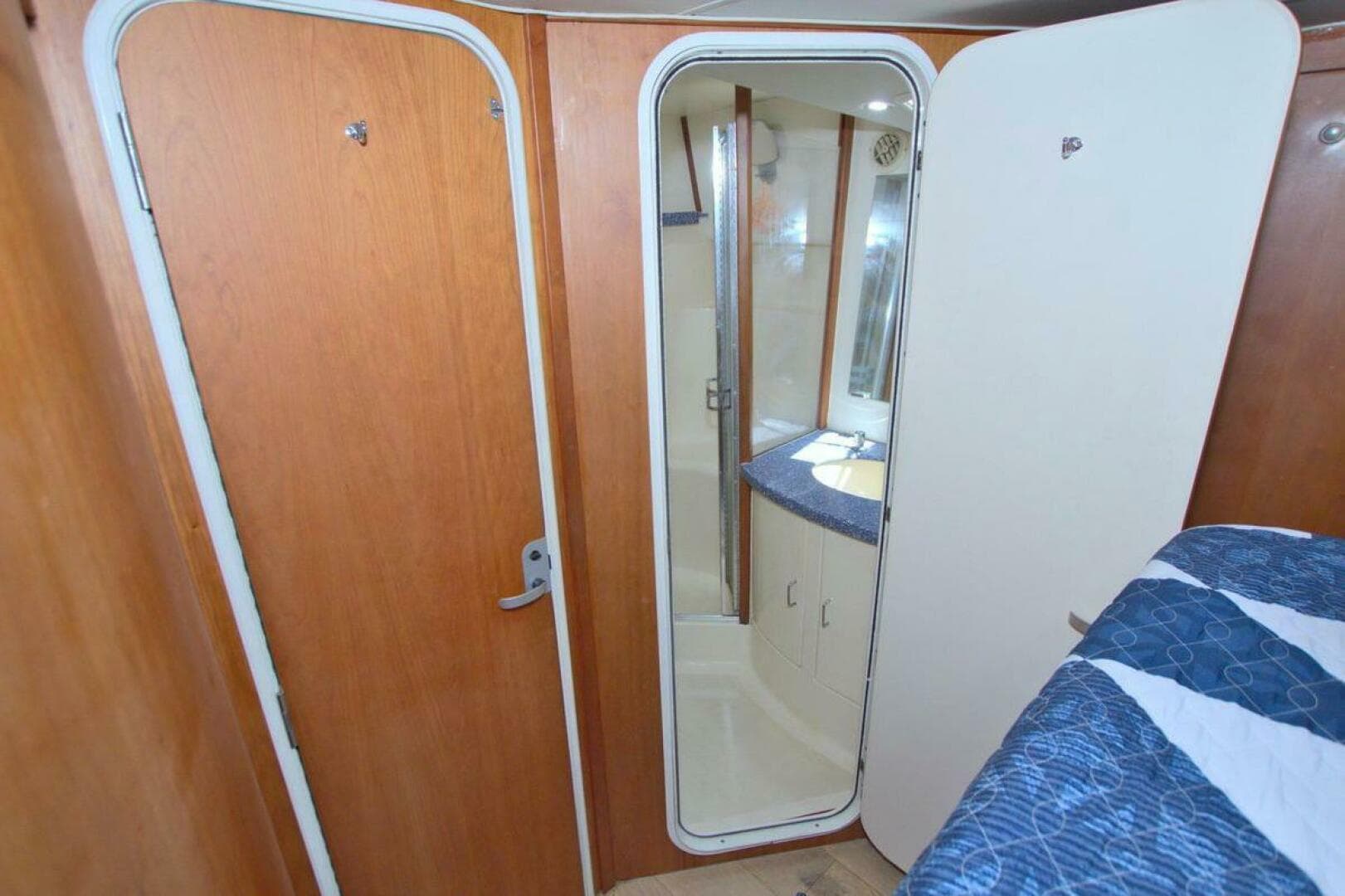 1998 Luhrs 36 Convertible — photo 50