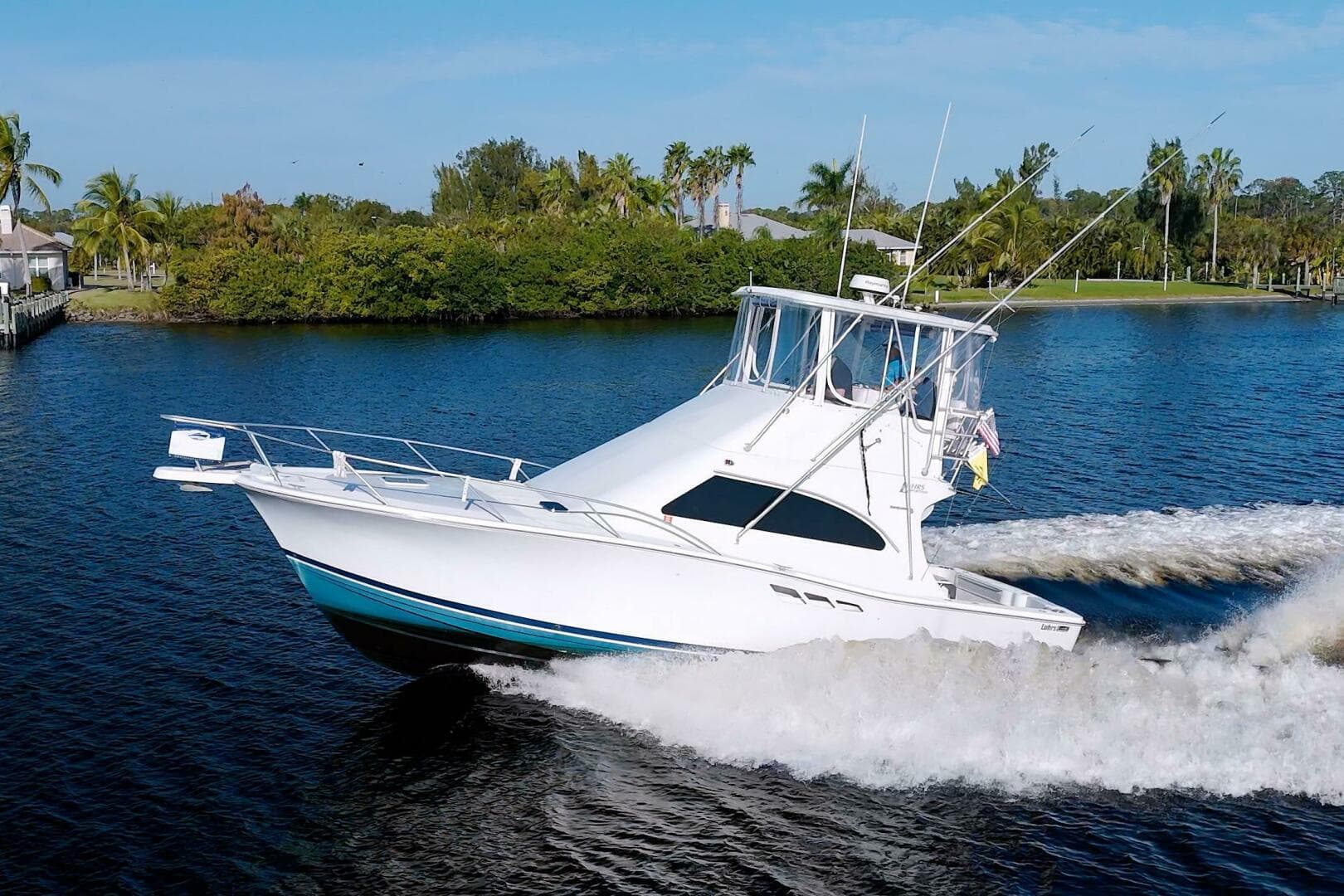1998 Luhrs 36 Convertible — photo 6