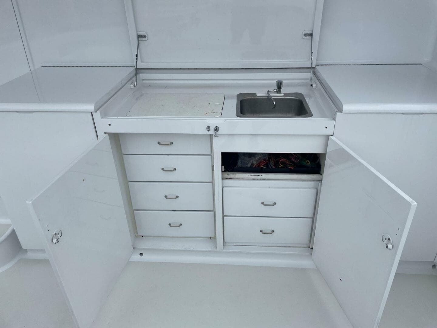 2001 Custom Carolina Lydia 57 Sportfish — photo 43