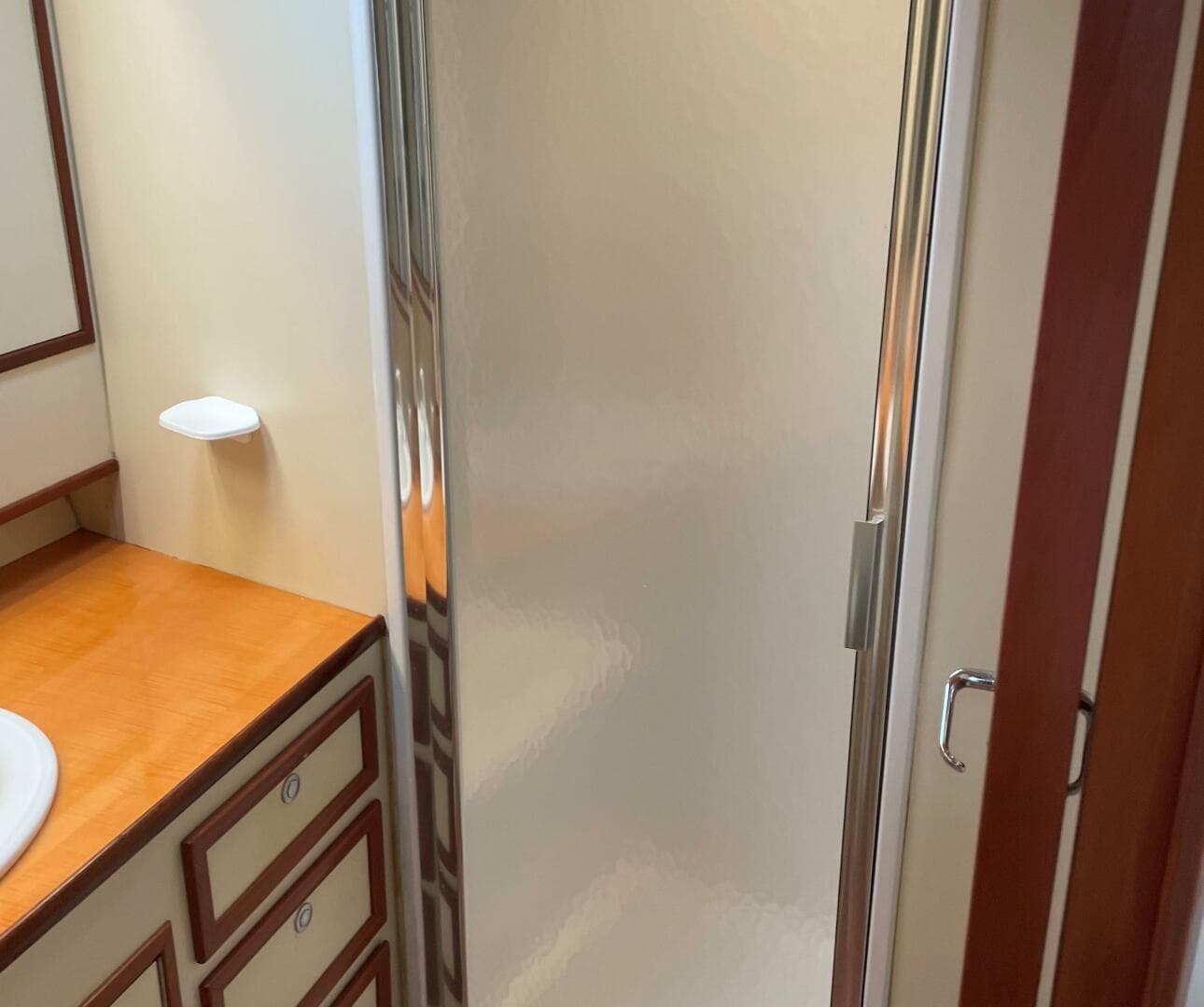 2001 Custom Carolina Lydia 57 Sportfish — photo 18