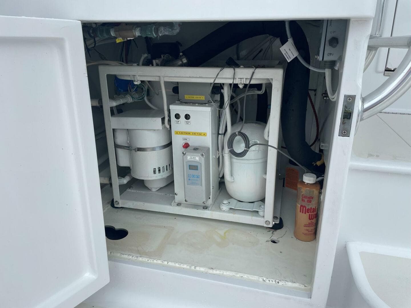 2001 Custom Carolina Lydia 57 Sportfish — photo 40