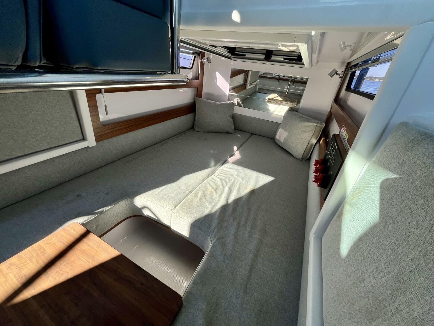 2022 Axopar 28 Cabin With Aft Cabin — photo 17