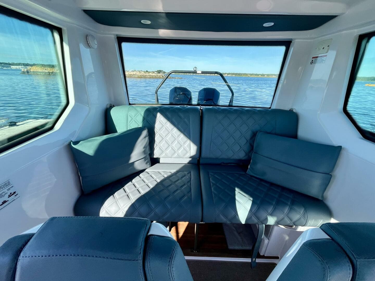 2022 Axopar 28 Cabin With Aft Cabin — photo 15