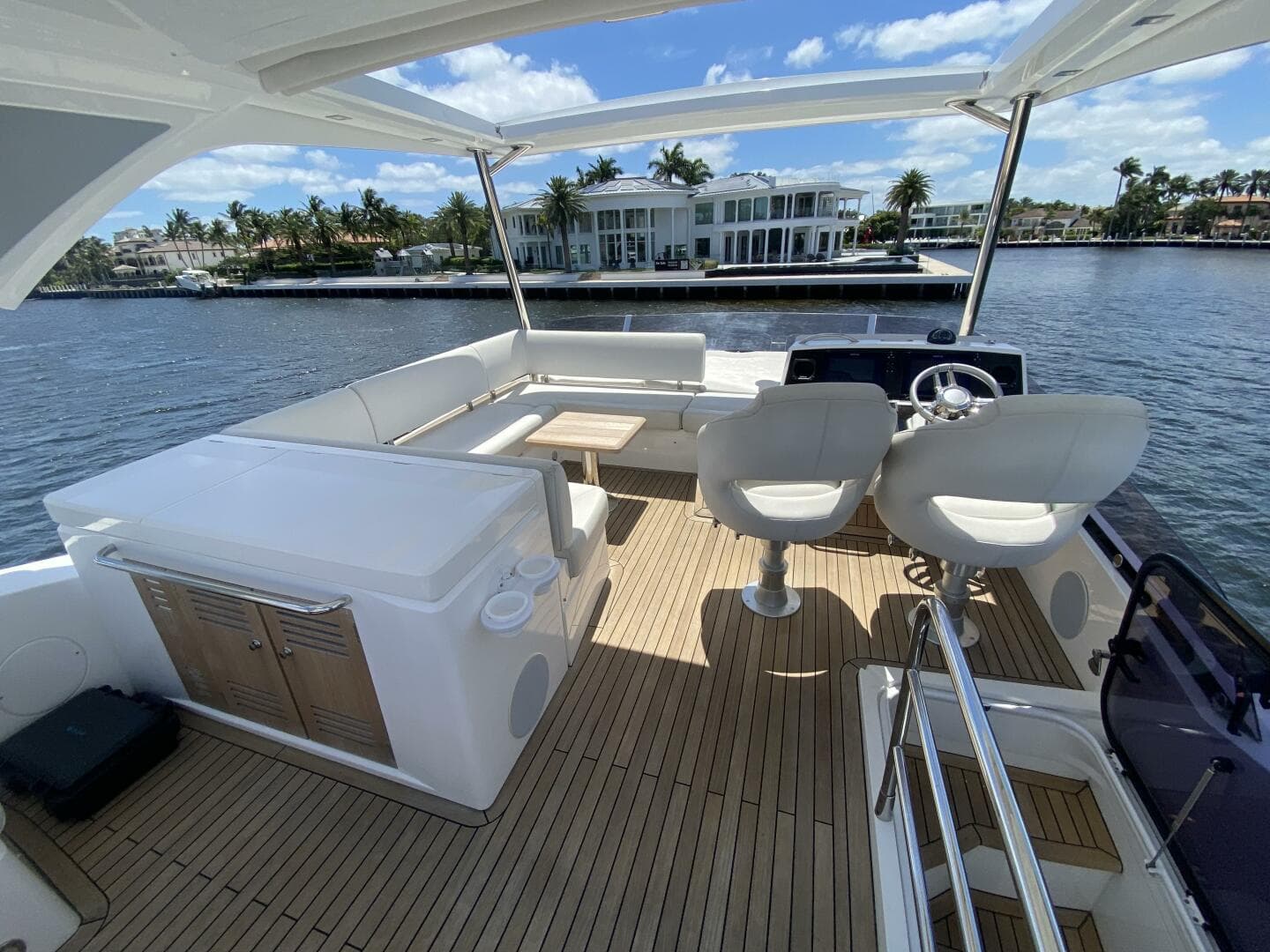 2017 Sunseeker Manhattan 52 — photo 9