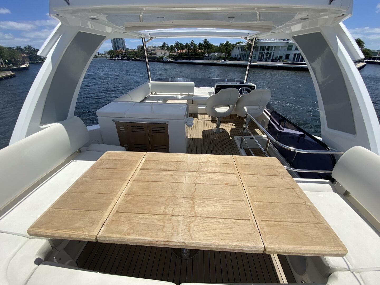 2017 Sunseeker Manhattan 52 — photo 6