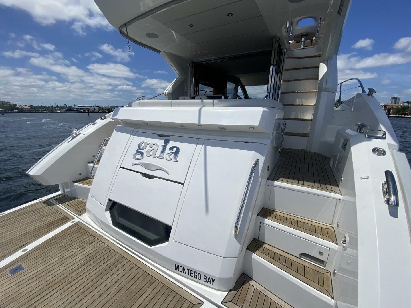 2017 Sunseeker Manhattan 52 — photo 11
