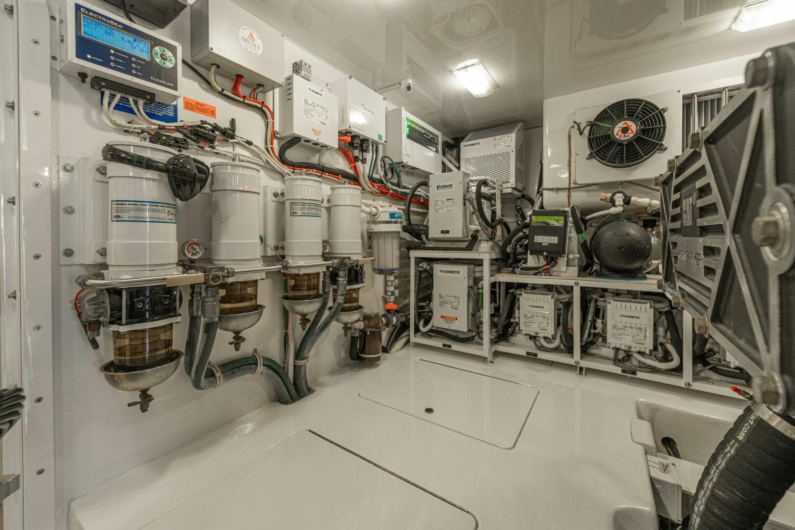 2016 Viking 66 Convertible — photo 86