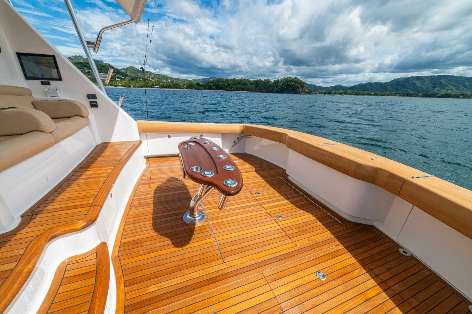 2016 Viking 66 Convertible — photo 64