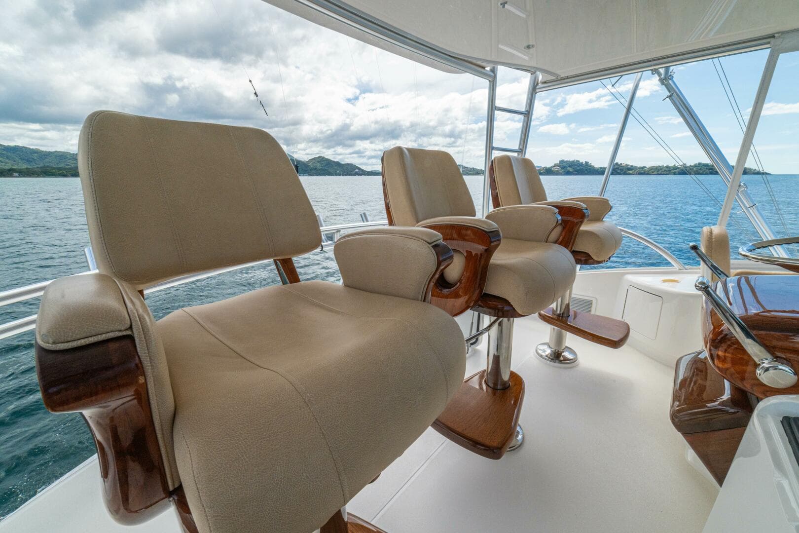 2016 Viking 66 Convertible — photo 71