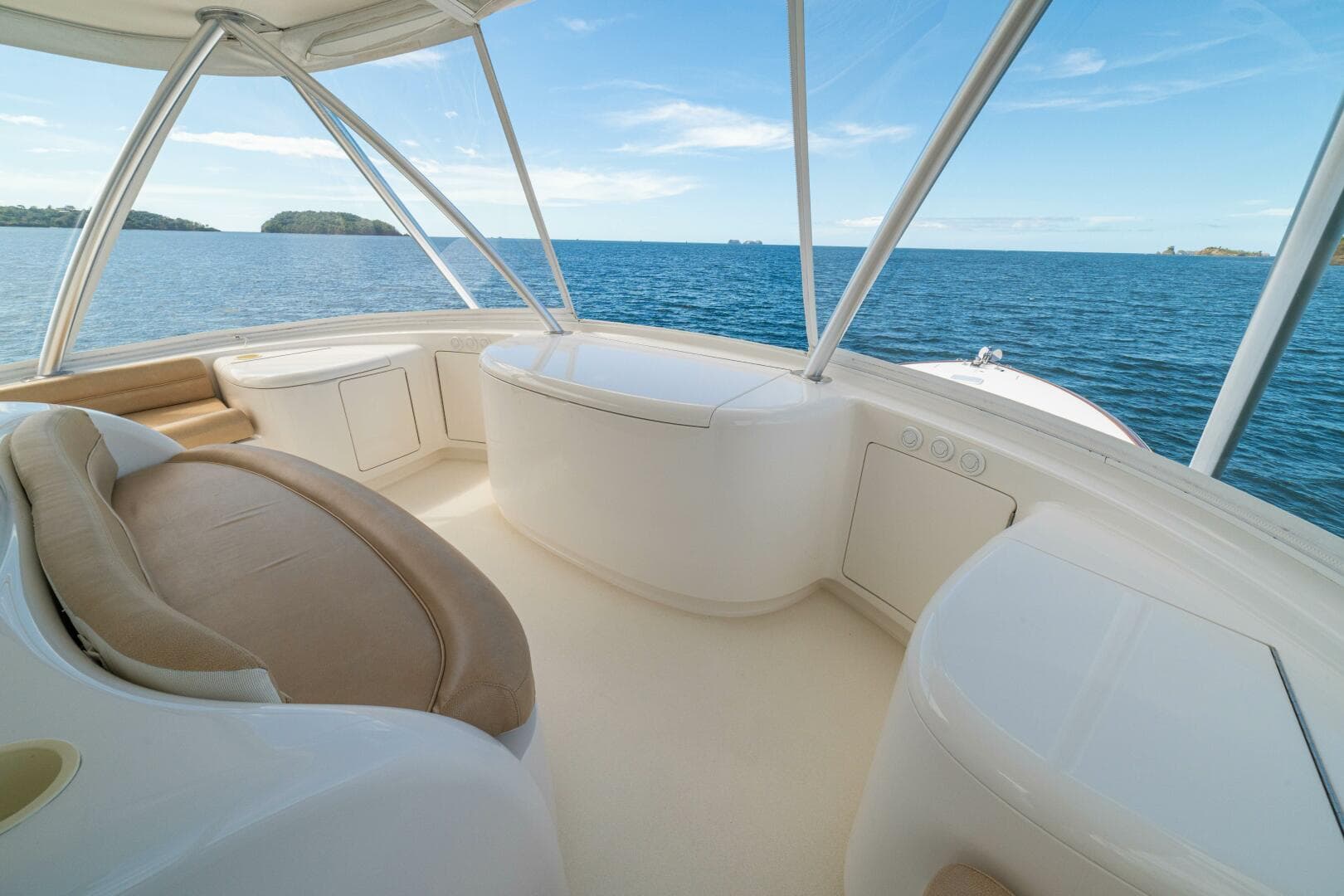 2016 Viking 66 Convertible — photo 78