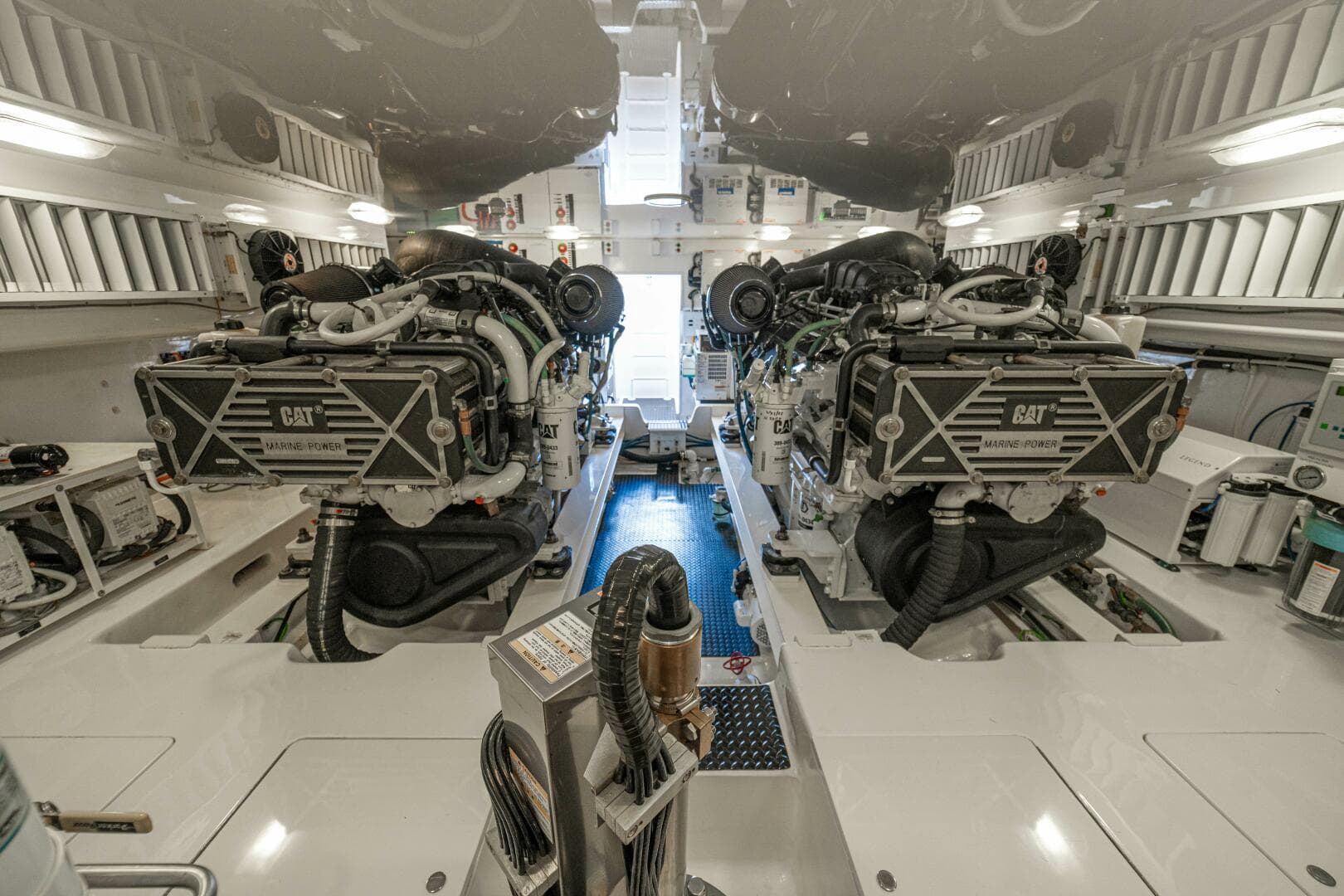 2016 Viking 66 Convertible — photo 81