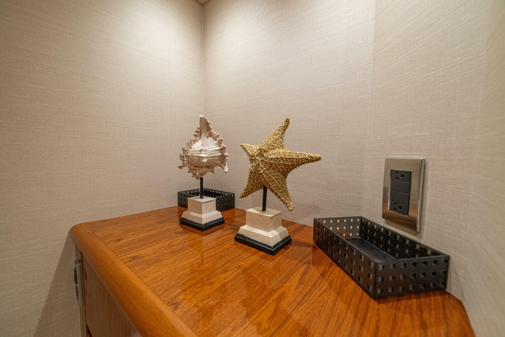 2016 Viking 66 Convertible — photo 35