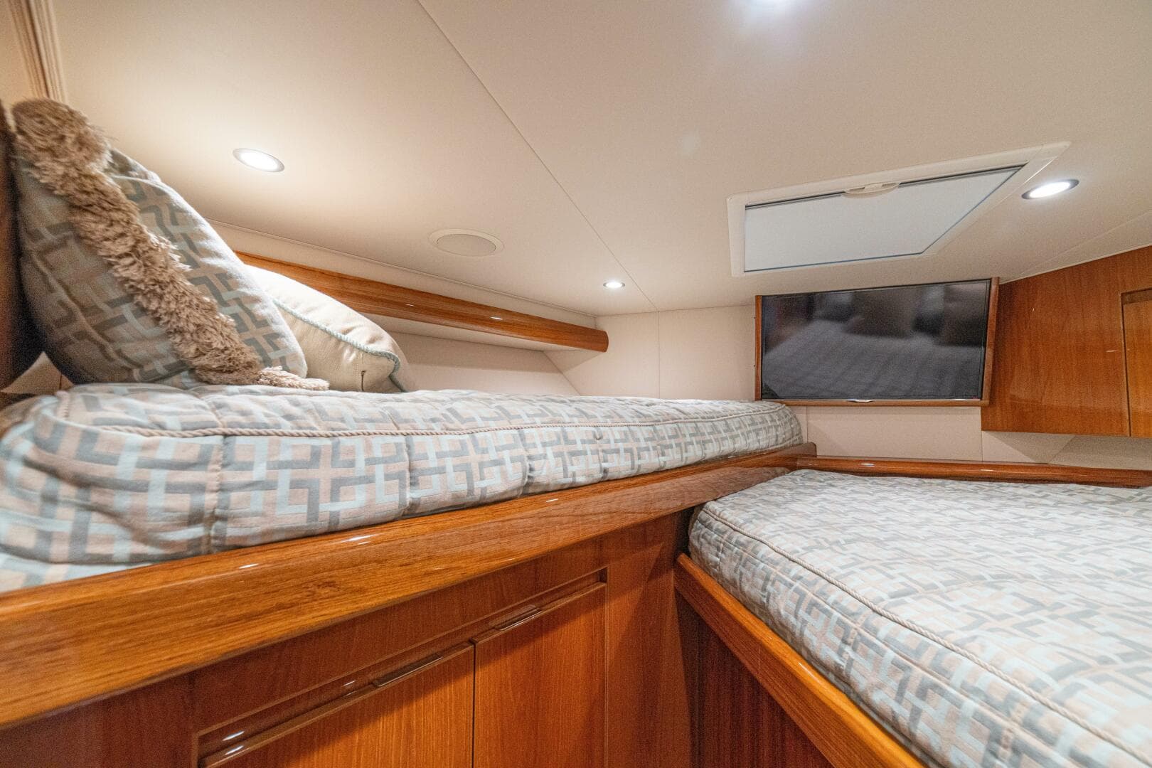 2016 Viking 66 Convertible — photo 50