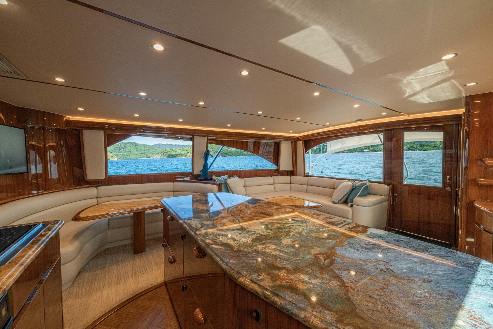 2016 Viking 66 Convertible — photo 23