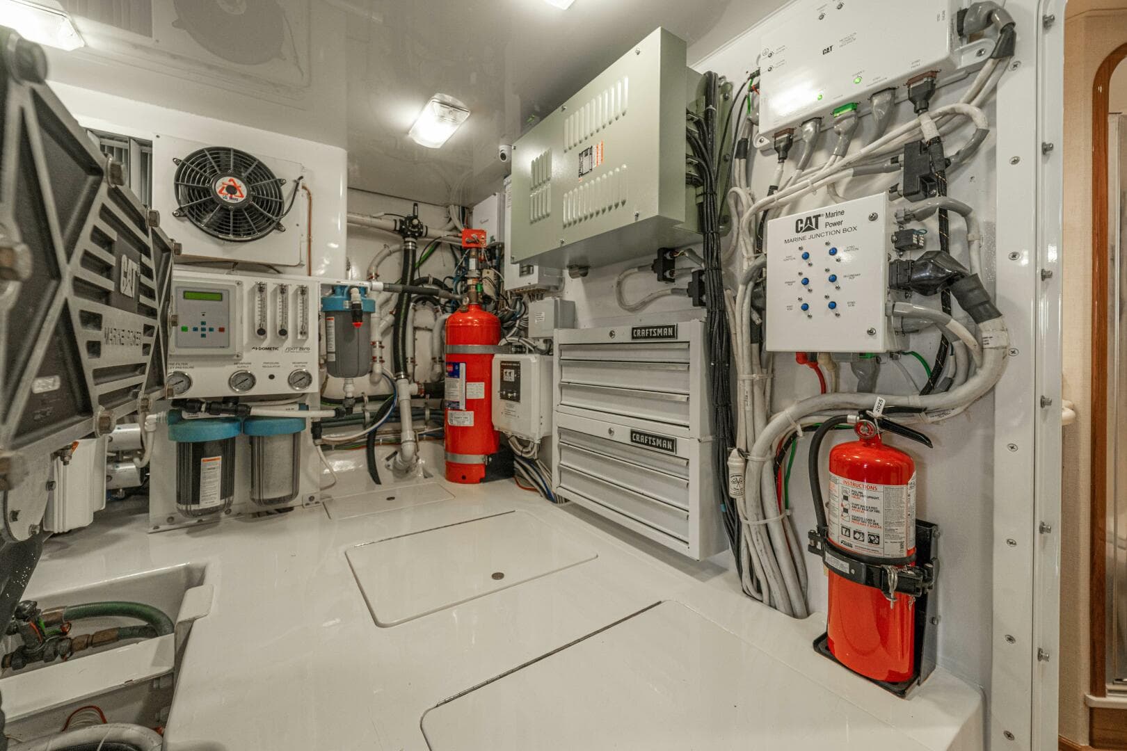 2016 Viking 66 Convertible — photo 87