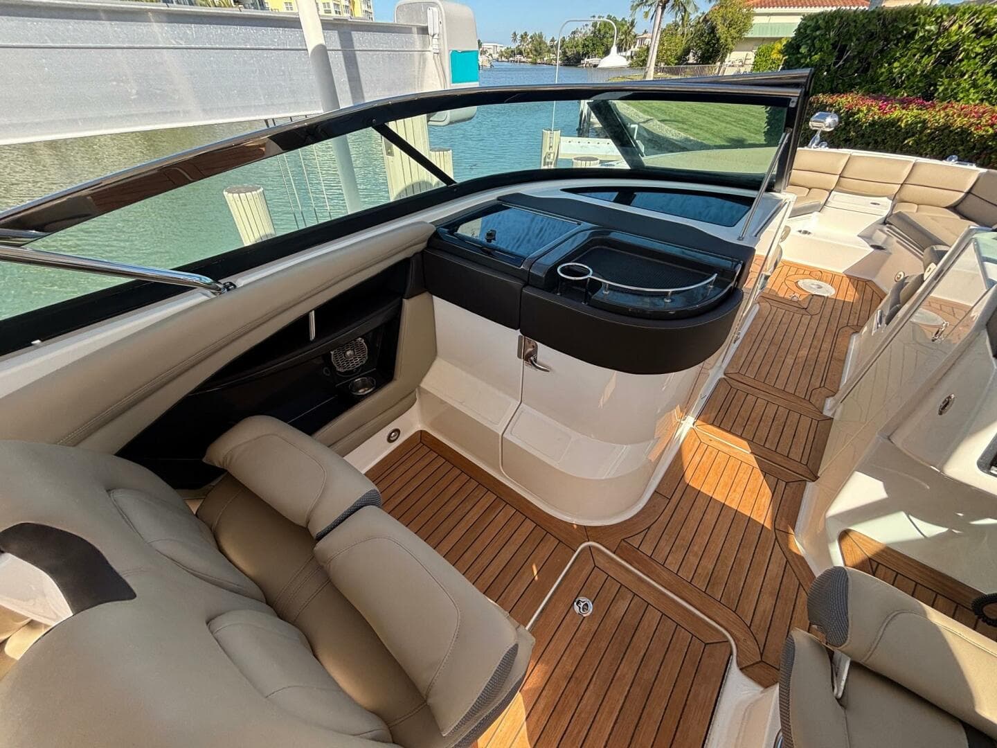 2016 Sea Ray 350 Slx — photo 18